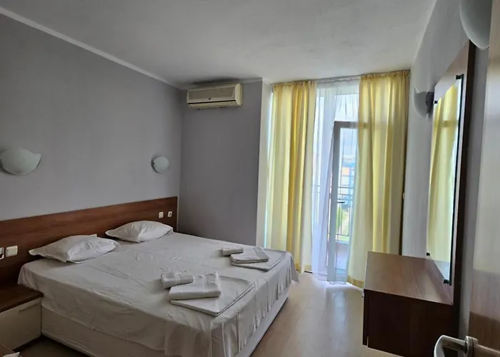 тристаен просторен с две отделни спални Aparthotel