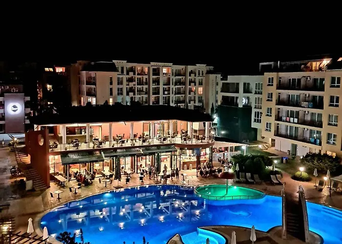 Aparthotel тристаен просторен с две отделни спални