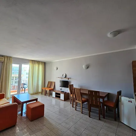 тристаен просторен с две отделни спални Lejlighedshotel Sunny Beach