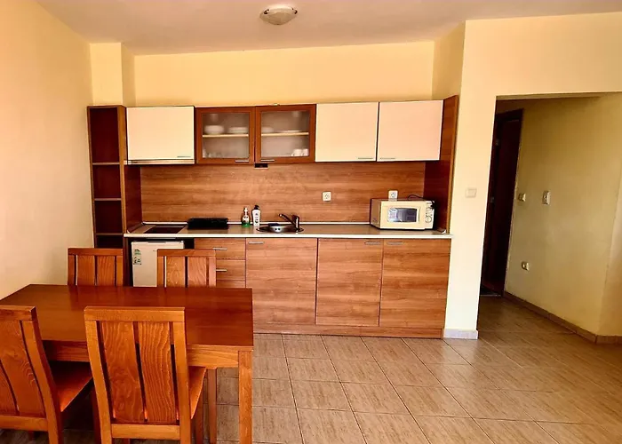 тристаен просторен с две отделни спални 아파트호텔