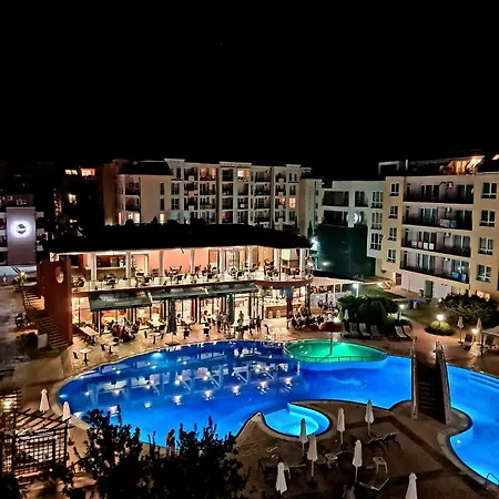 Apartahotel тристаен просторен с две отделни спални