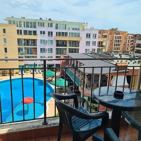 тристаен просторен с две отделни спални Apartahotel *